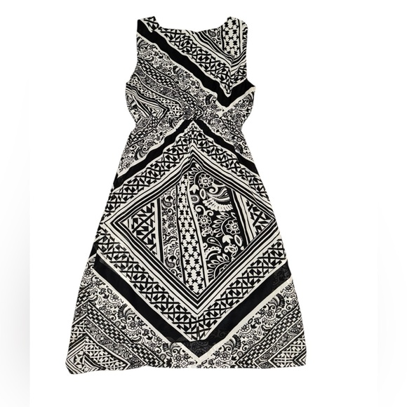 Mossimo Patterned Dress - Picture 2 of 4